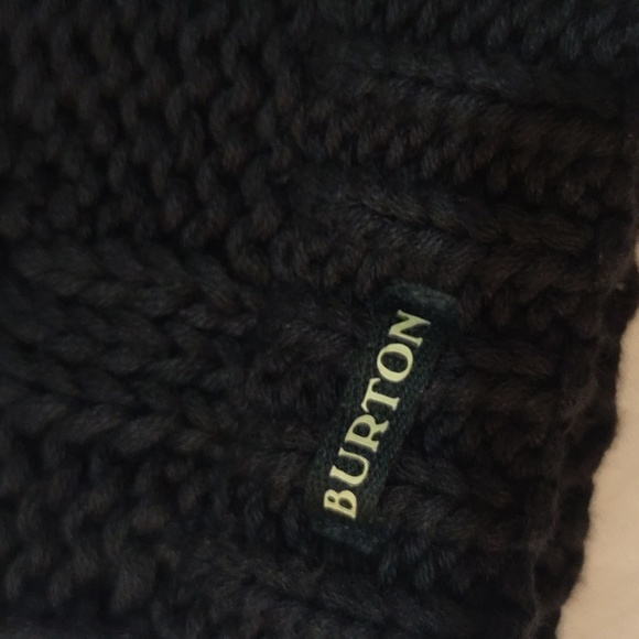 Burton Women's Black Cable Knit Beanie With Buttons Winter Ski - Picture 12 of 14